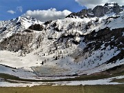 87 Il laghetto di Arale in lento disgelo